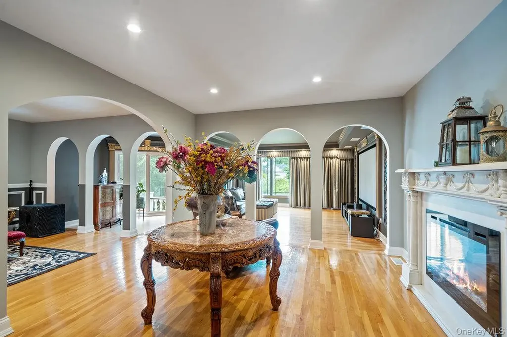 57 Southgate Road Valley Stream NY 11581