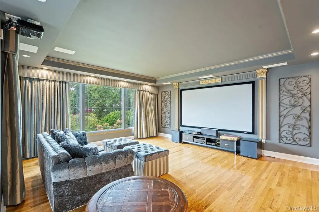57 Southgate Road Valley Stream NY 11581