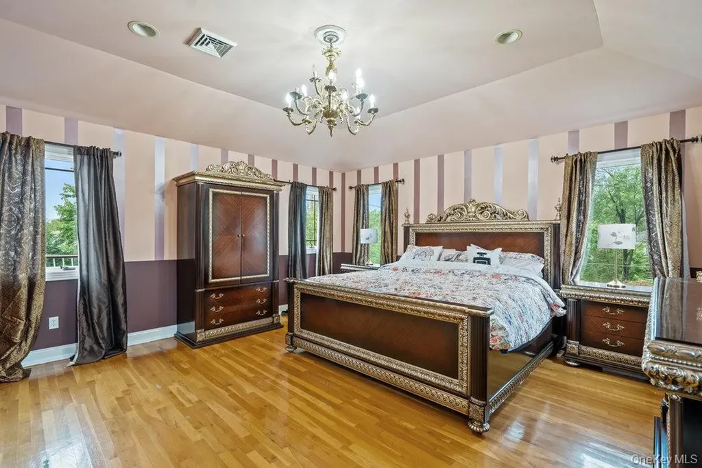 57 Southgate Road Valley Stream NY 11581