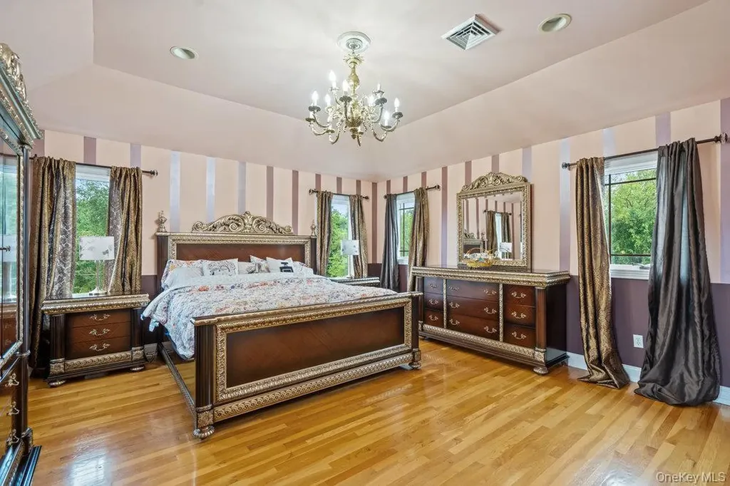 57 Southgate Road Valley Stream NY 11581