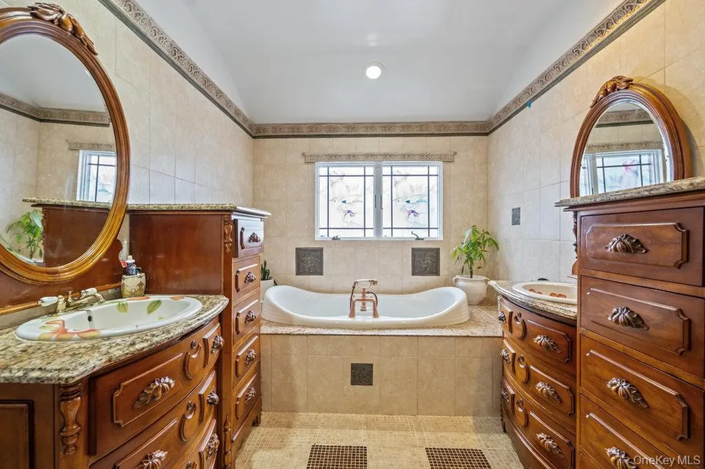 57 Southgate Road Valley Stream NY 11581