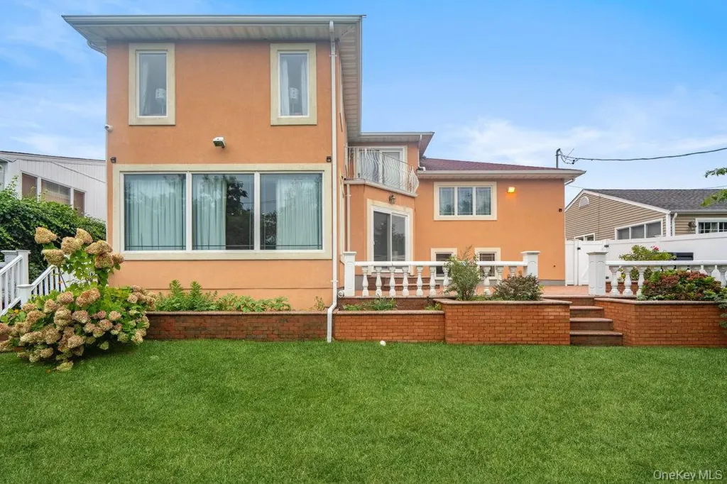 57 Southgate Road Valley Stream NY 11581