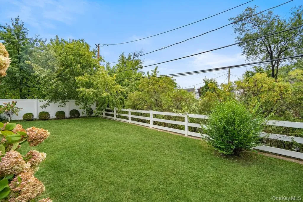 57 Southgate Road Valley Stream NY 11581