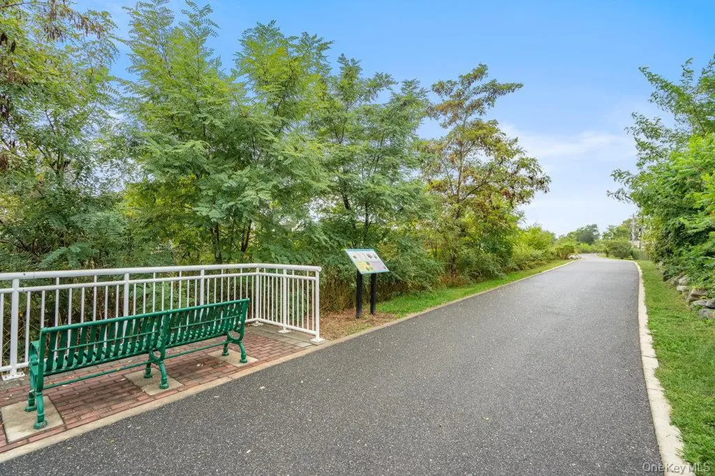 57 Southgate Road Valley Stream NY 11581