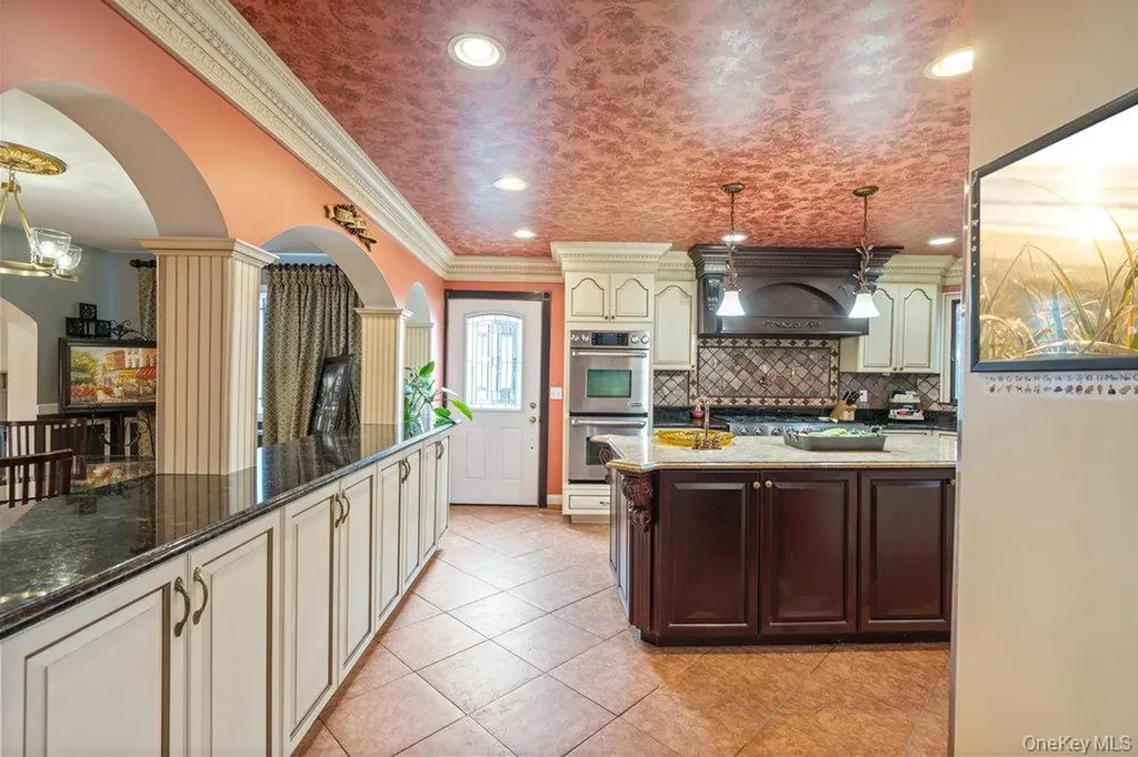 57 Southgate Road Valley Stream NY 11581