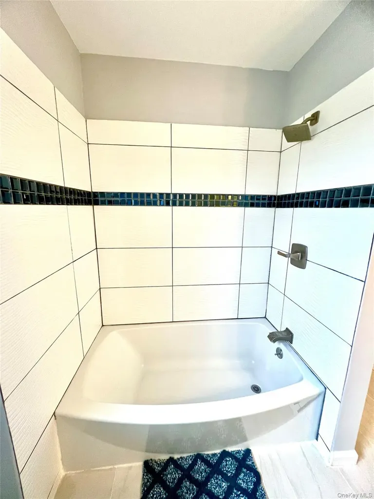 5 Raleigh Close Middletown NY 10940