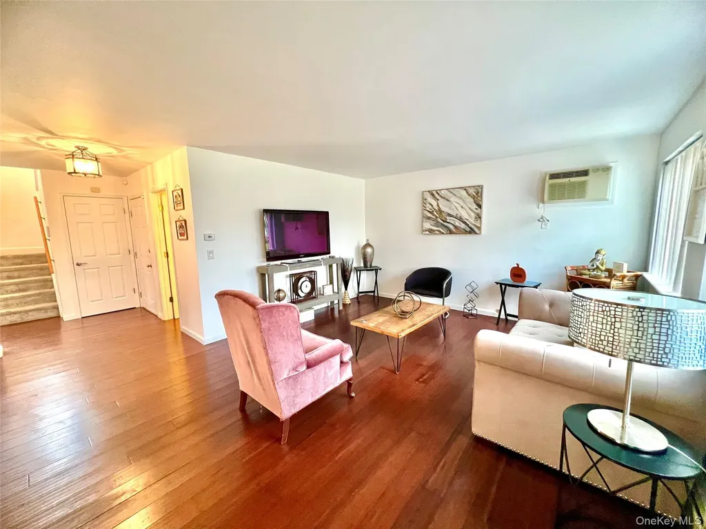 5 Raleigh Close Middletown NY 10940