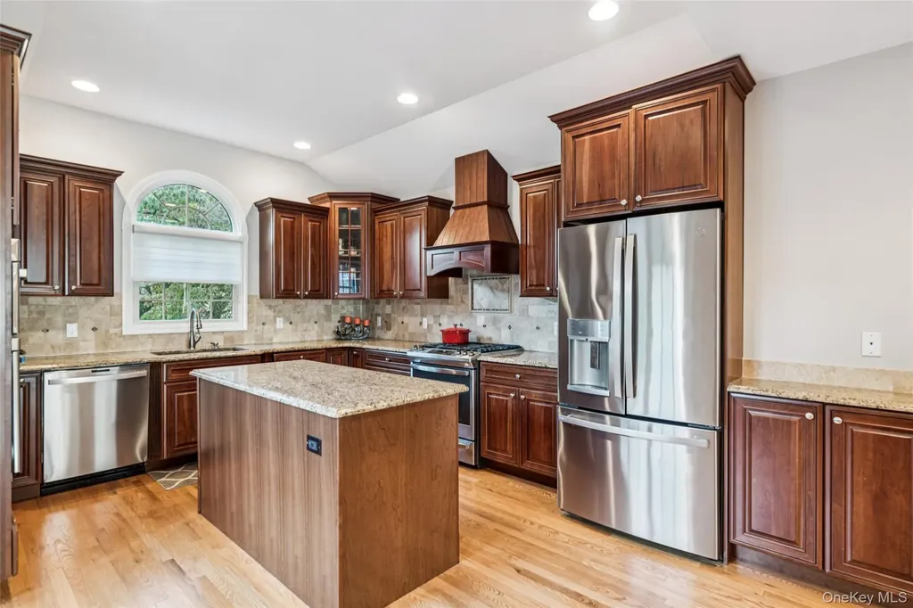 470 Argyle Road Mineola NY 11501