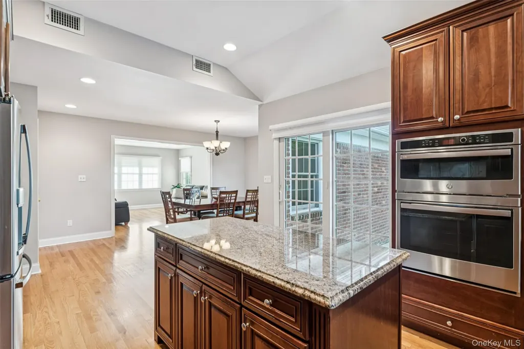 470 Argyle Road Mineola NY 11501