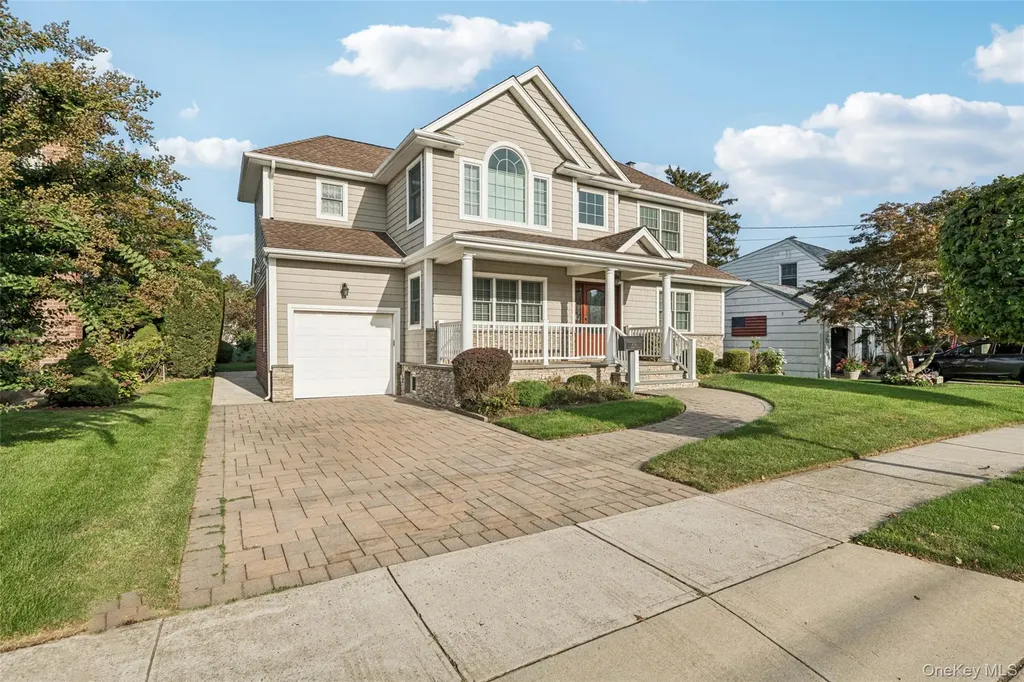 470 Argyle Road Mineola NY 11501