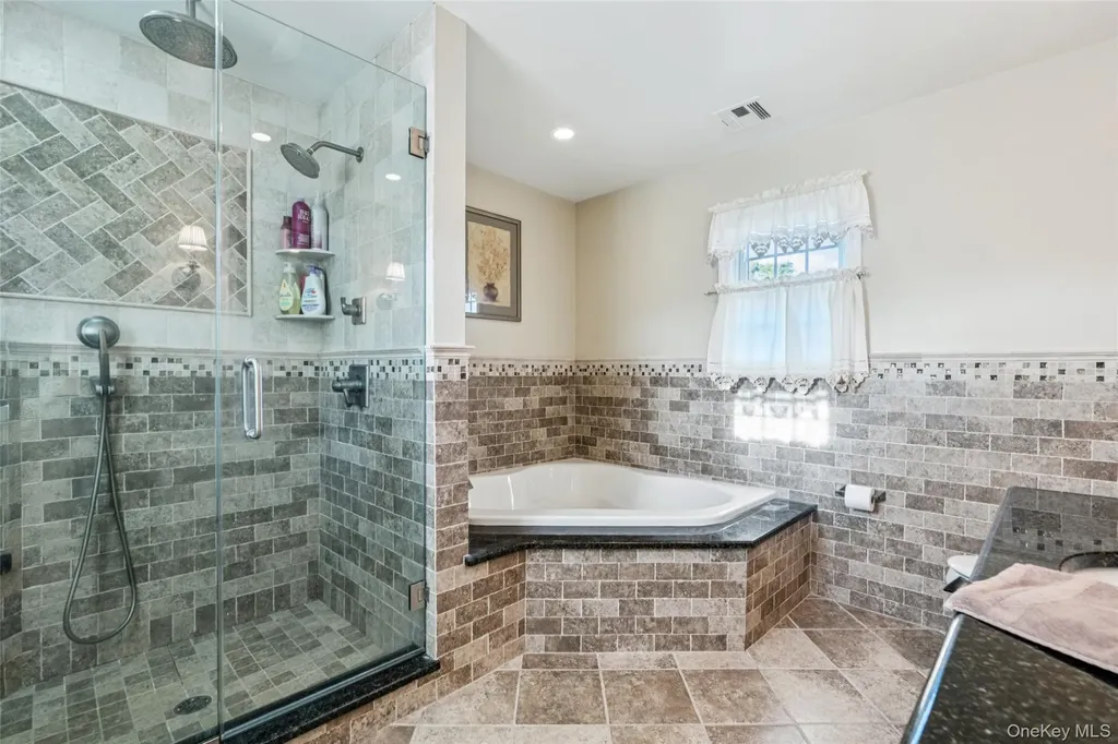 470 Argyle Road Mineola NY 11501