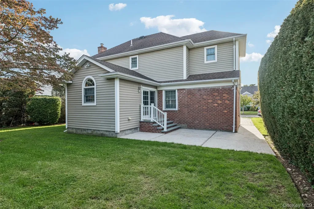 470 Argyle Road Mineola NY 11501