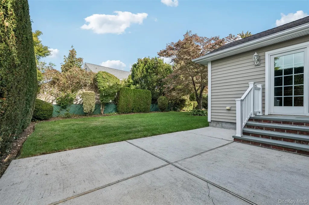 470 Argyle Road Mineola NY 11501