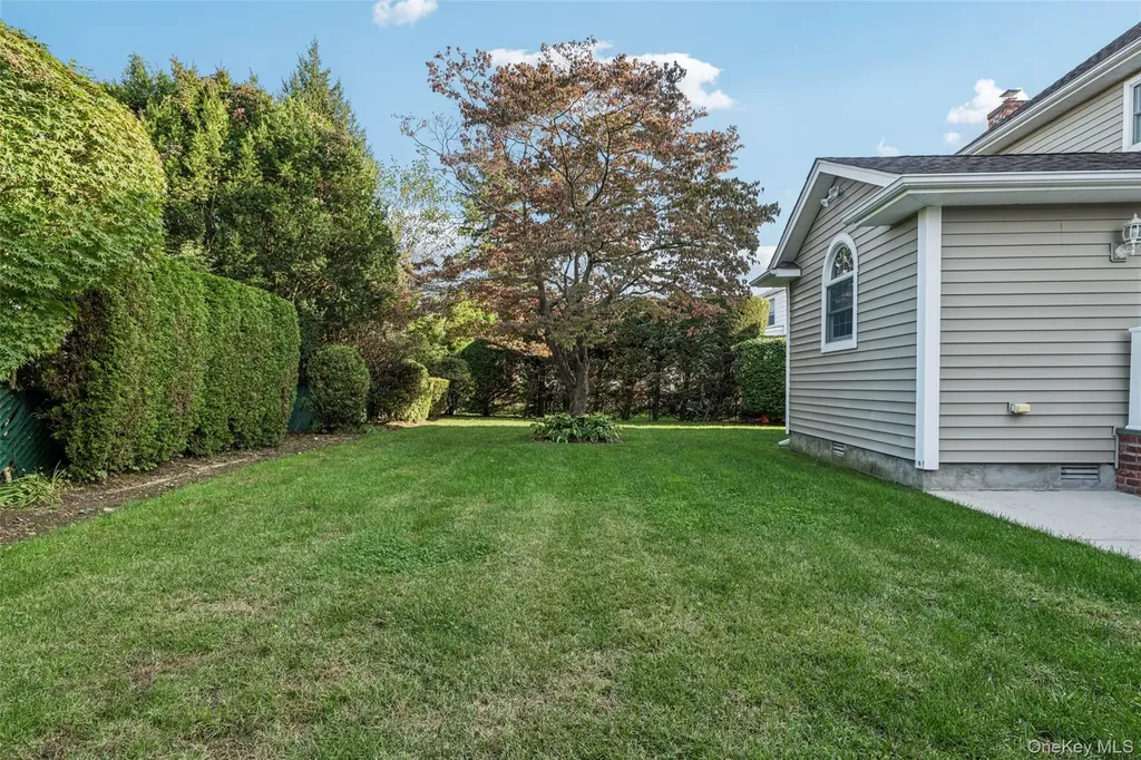 470 Argyle Road Mineola NY 11501