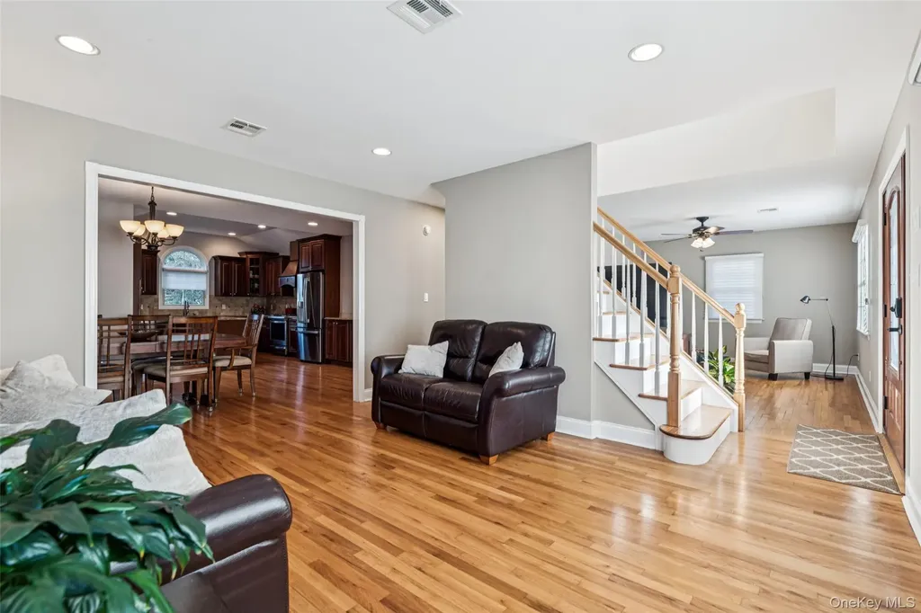 470 Argyle Road Mineola NY 11501