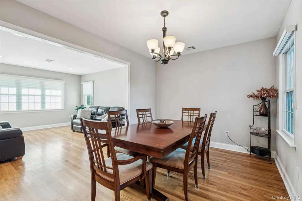 470 Argyle Road Mineola NY 11501
