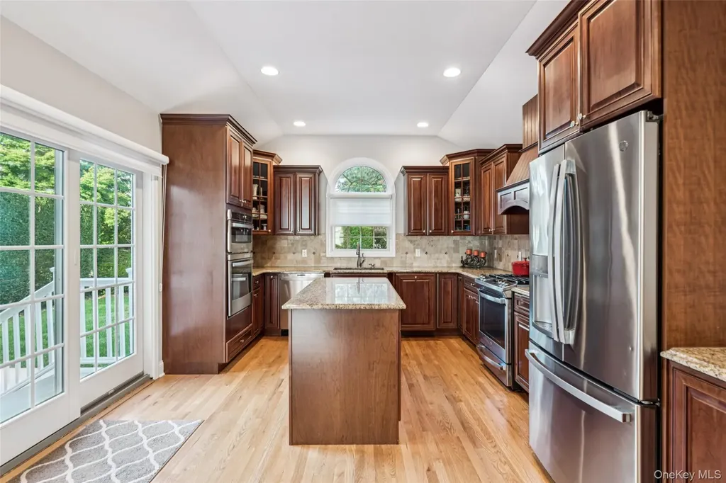 470 Argyle Road Mineola NY 11501