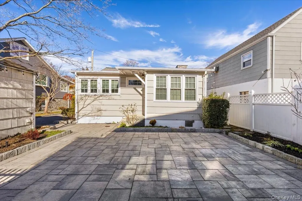 12 Ridgeland Terrace Rye NY 10580