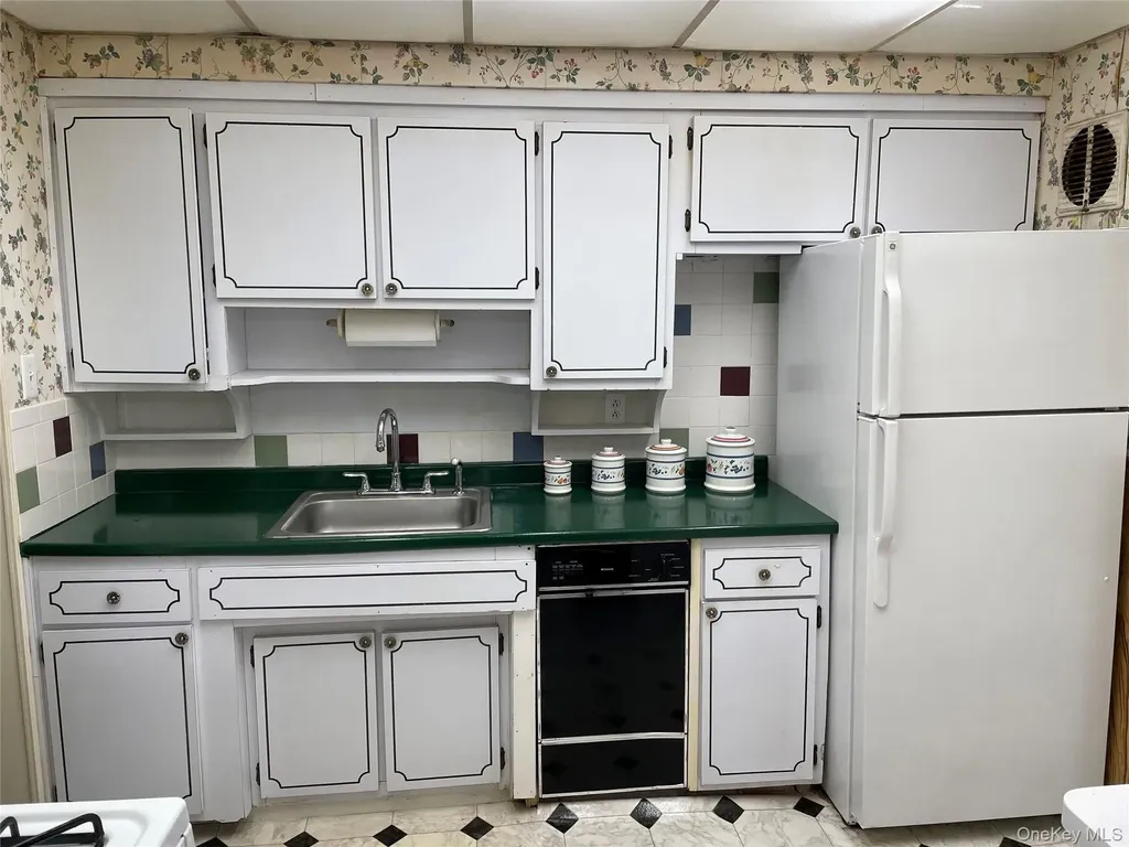 88 Acacia Avenue Hempstead NY 11550
