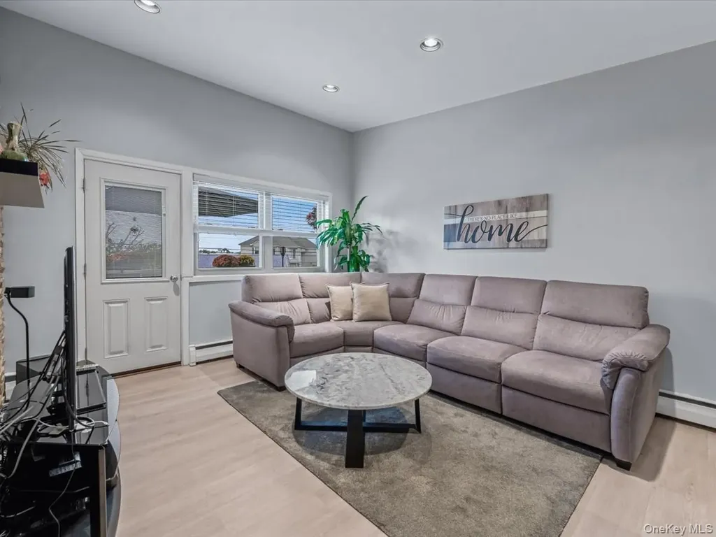 4 Rose Street Oceanside NY 11572