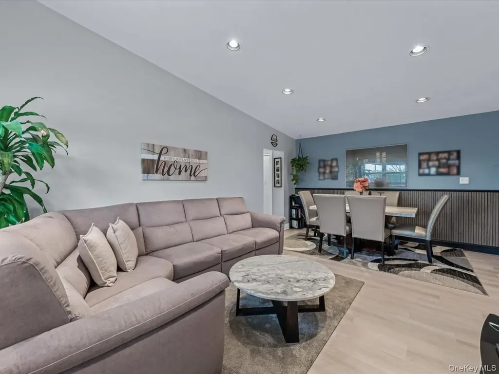 4 Rose Street Oceanside NY 11572