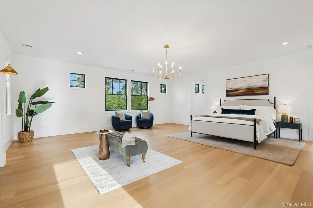 110 Crescent Court Wading River NY 11792