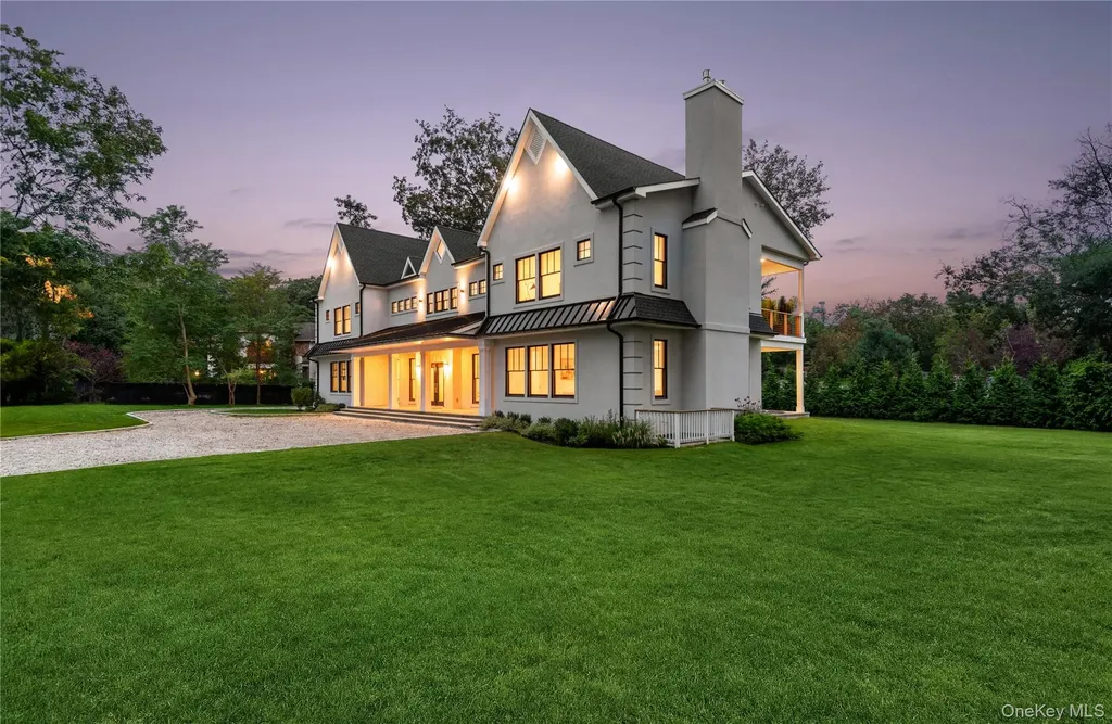 110 Crescent Court Wading River NY 11792