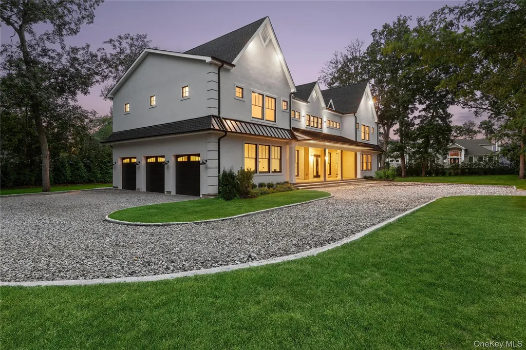 110 Crescent Court Wading River NY 11792