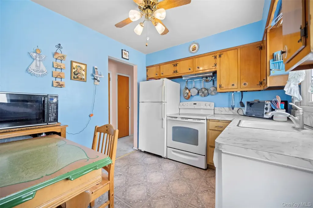 504 6th Avenue New Hyde Park NY 11040