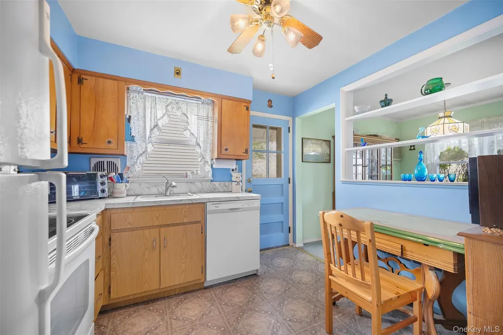 504 6th Avenue New Hyde Park NY 11040