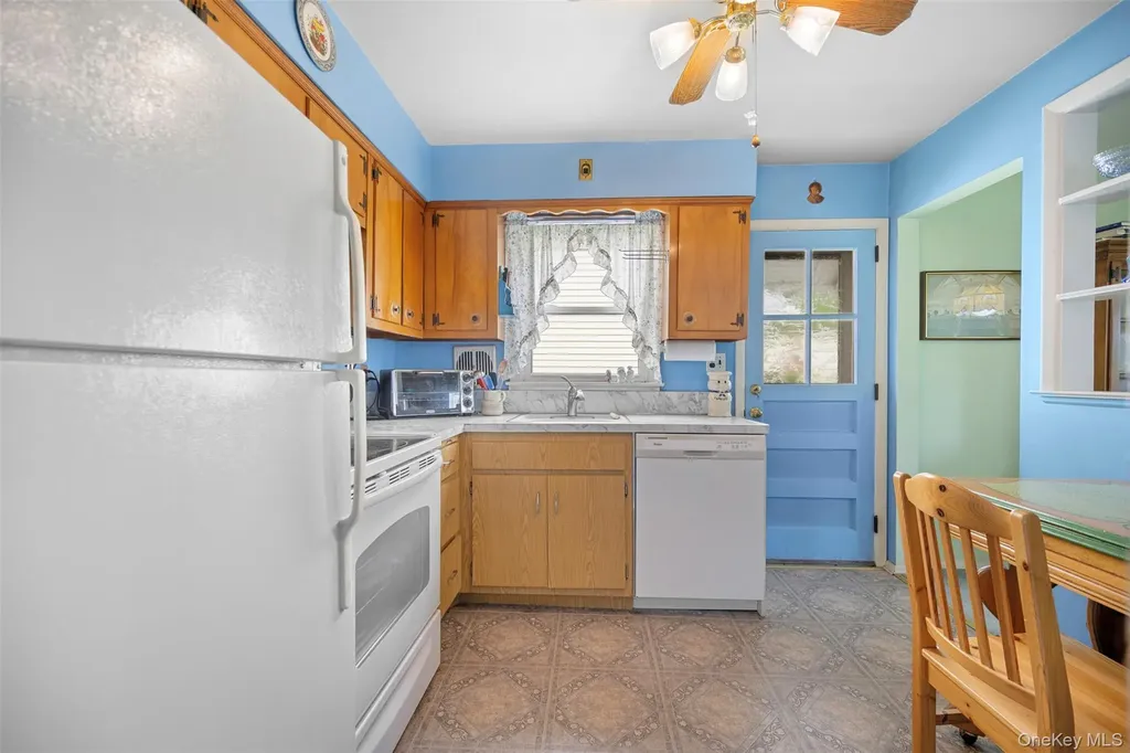 504 6th Avenue New Hyde Park NY 11040