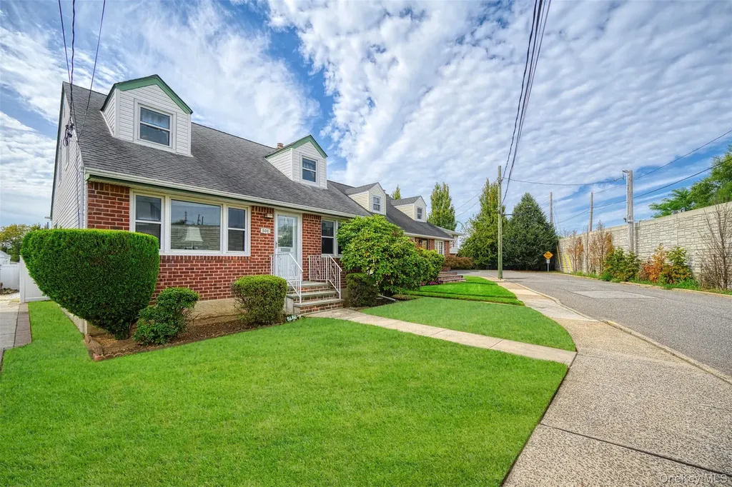 504 6th Avenue New Hyde Park NY 11040