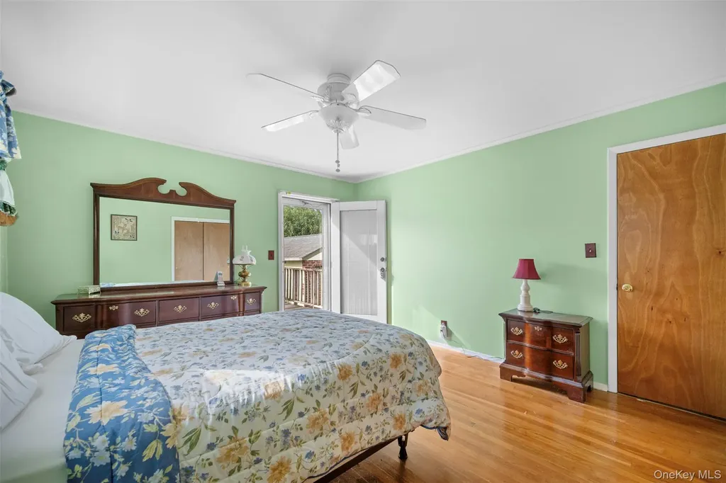 504 6th Avenue New Hyde Park NY 11040