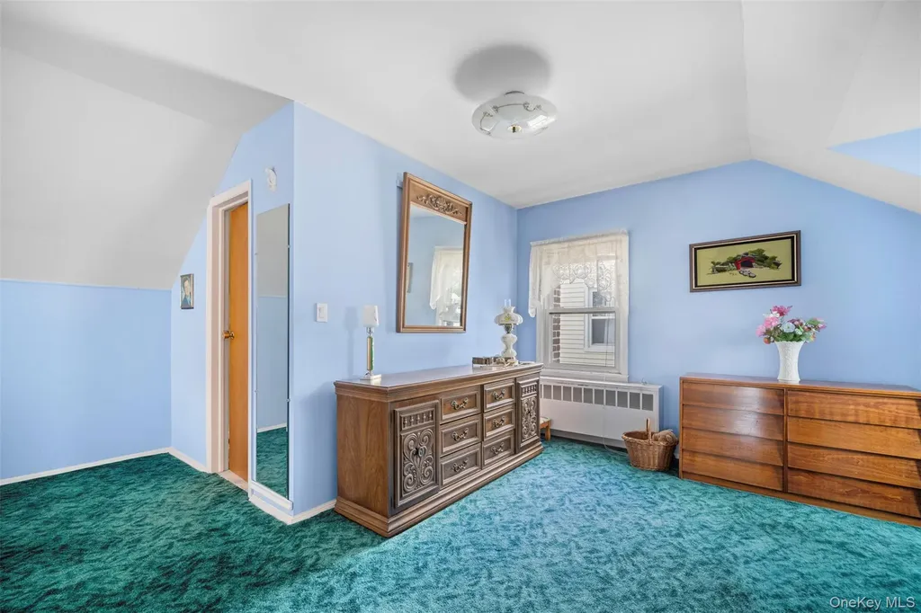 504 6th Avenue New Hyde Park NY 11040