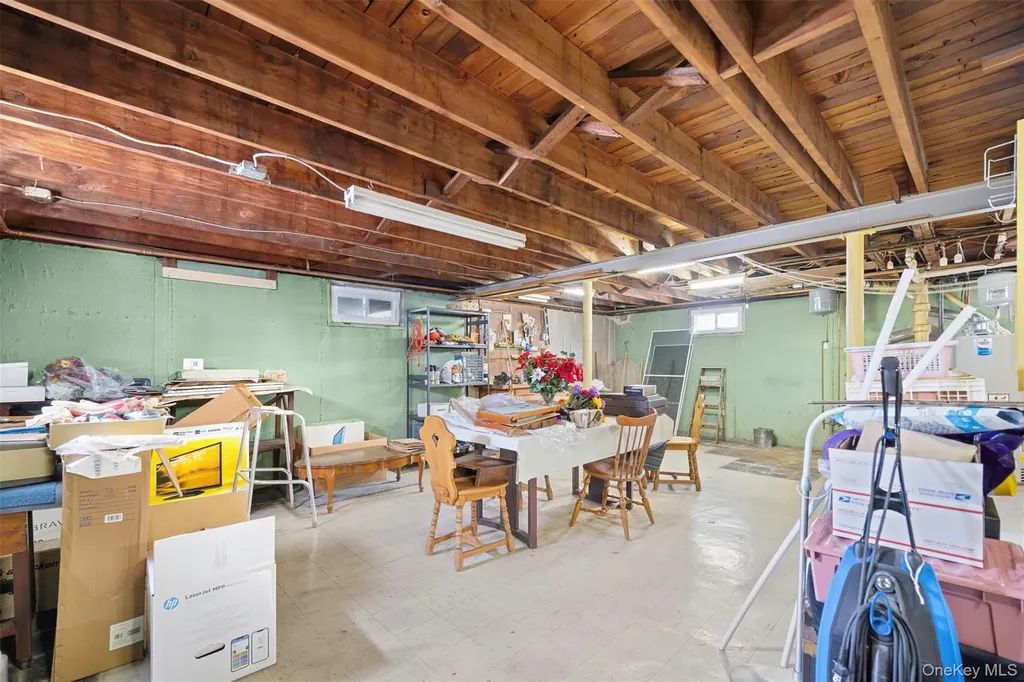 504 6th Avenue New Hyde Park NY 11040