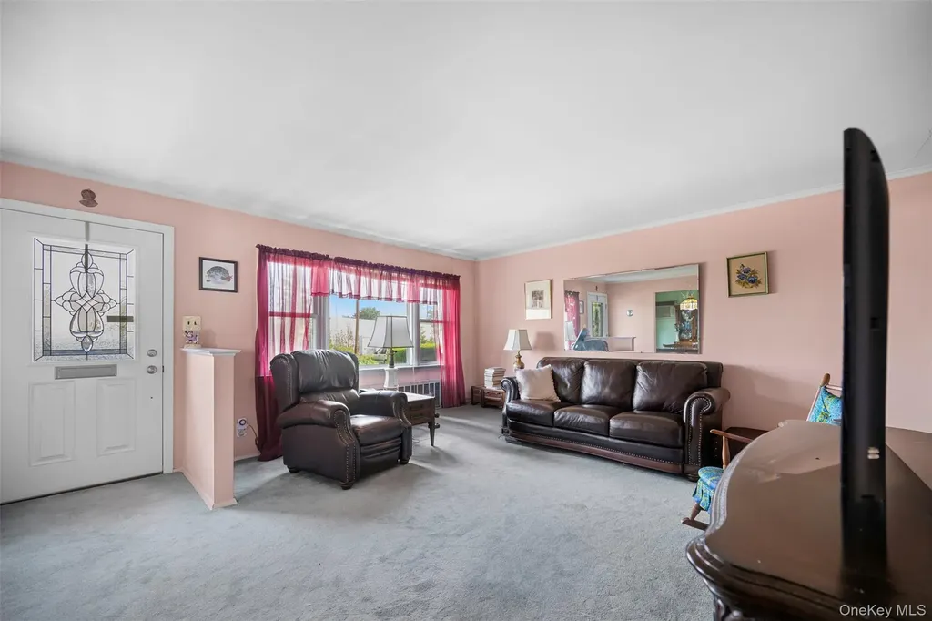 504 6th Avenue New Hyde Park NY 11040