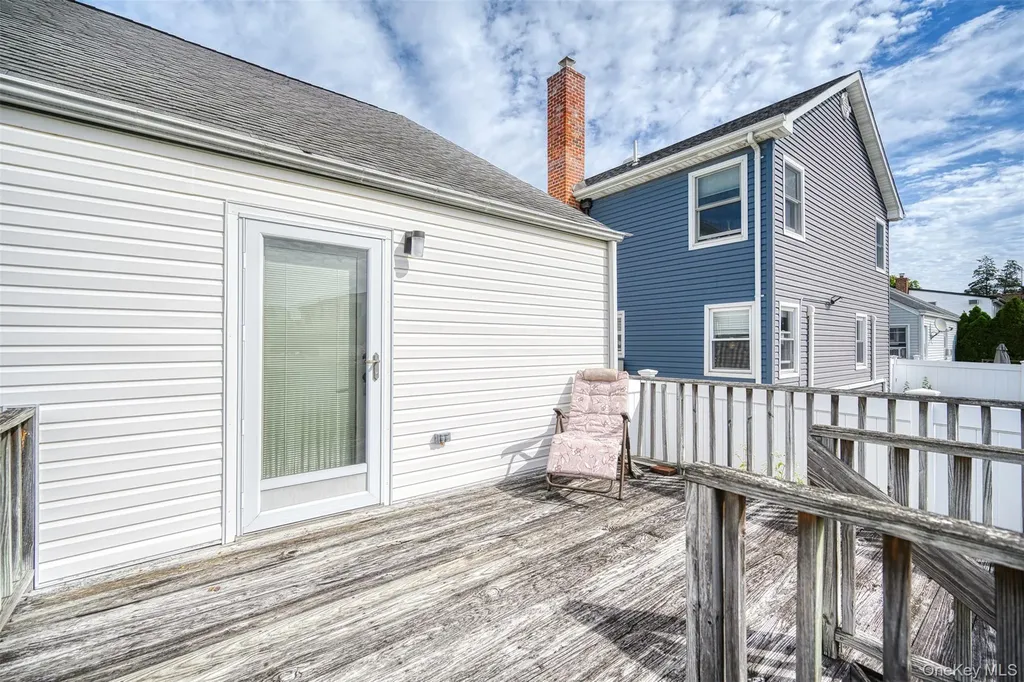 504 6th Avenue New Hyde Park NY 11040