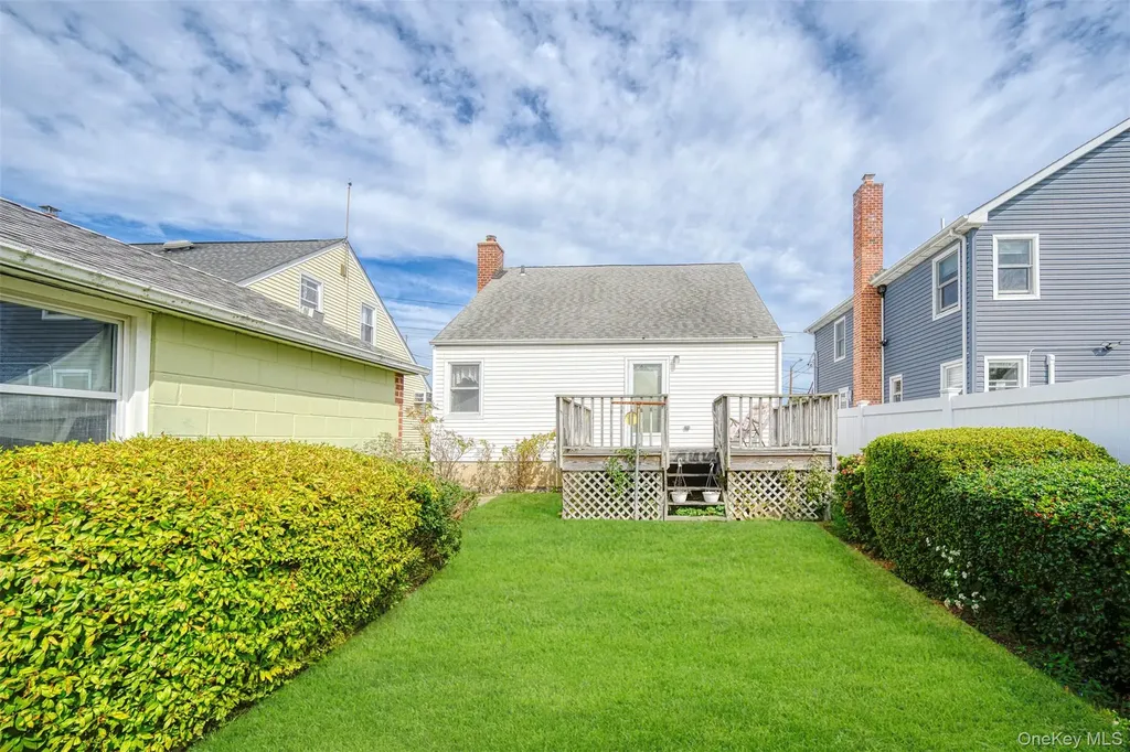504 6th Avenue New Hyde Park NY 11040