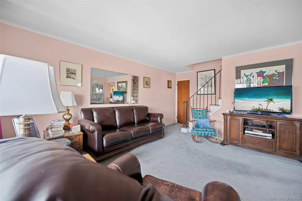 504 6th Avenue New Hyde Park NY 11040