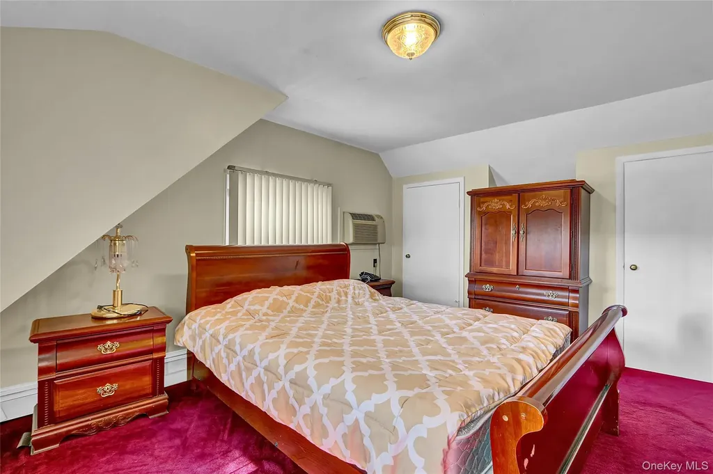 29 Walnut Lane Hicksville NY 11801