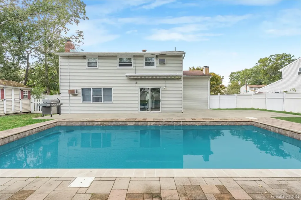 59 Riviera Drive Selden NY 11784