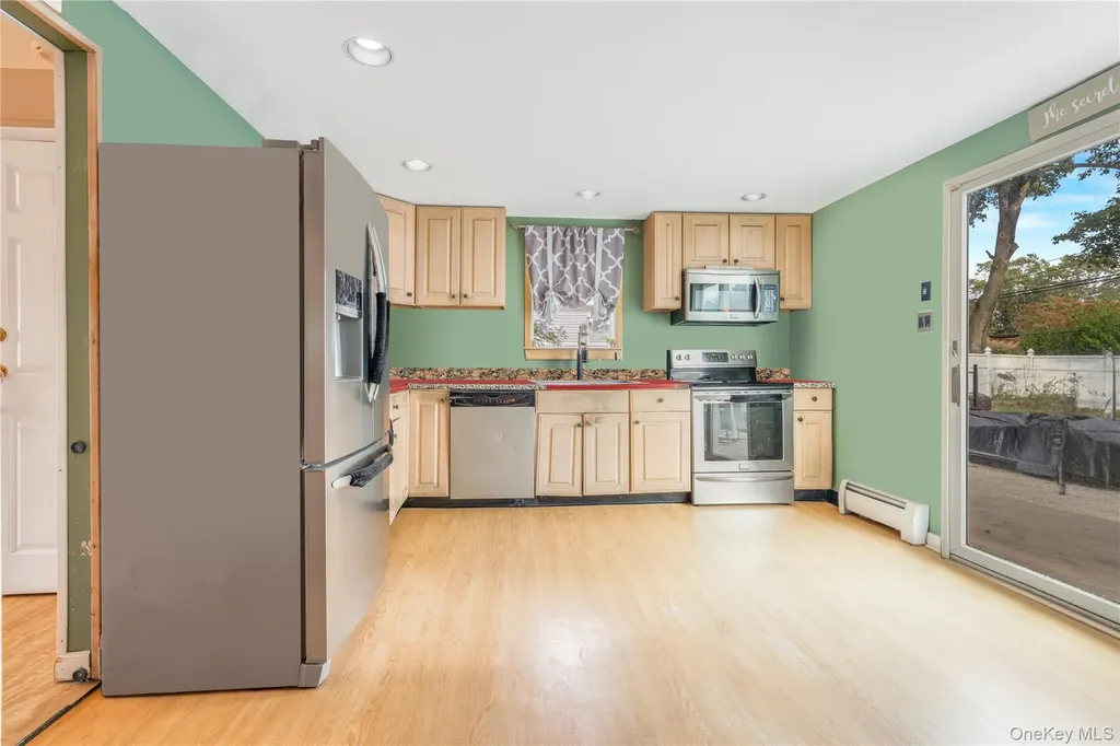 59 Riviera Drive Selden NY 11784