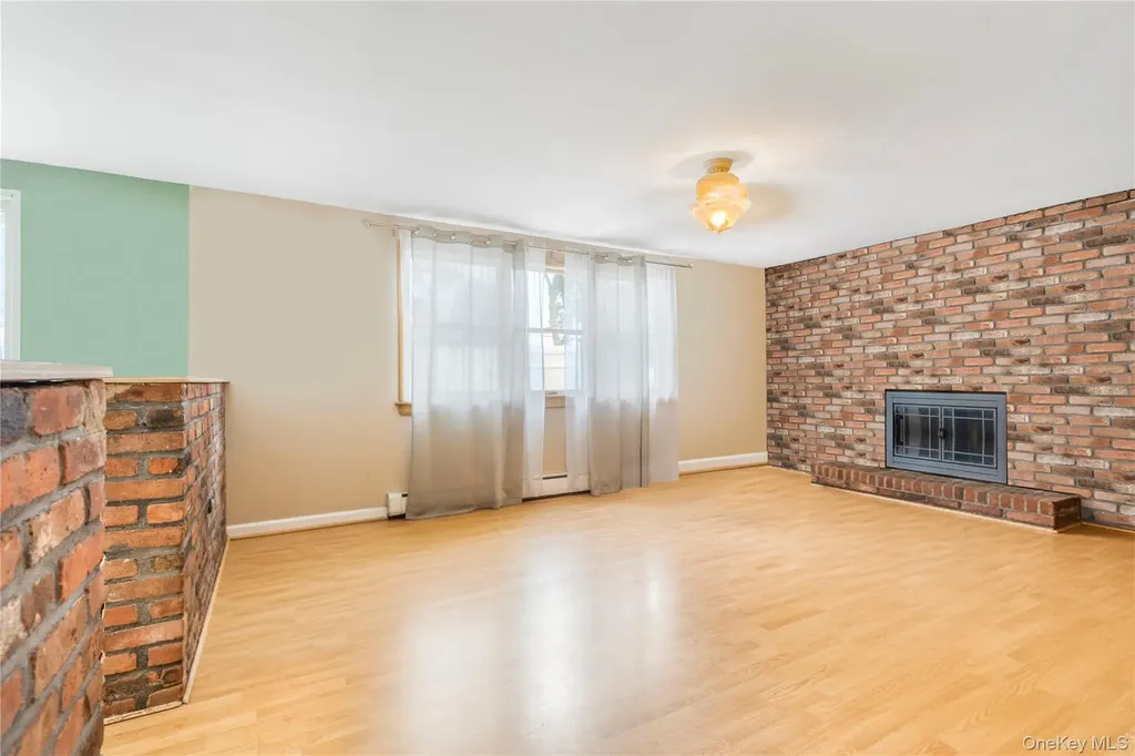 59 Riviera Drive Selden NY 11784