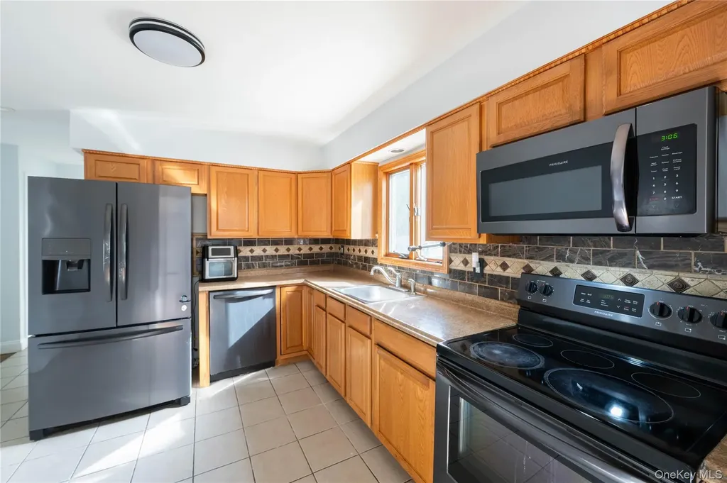 218 Wavecrest Drive Mastic Beach NY 11951