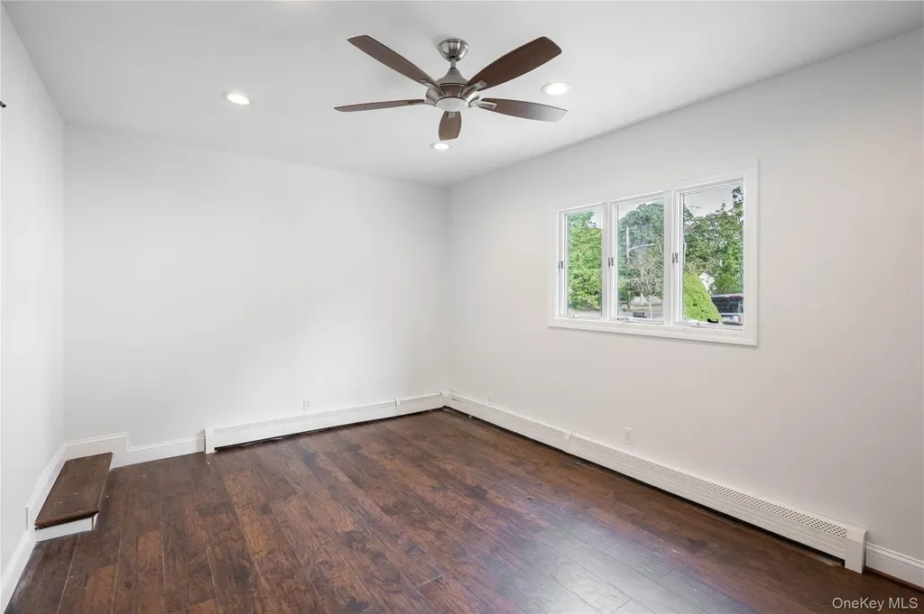 218 Wavecrest Drive Mastic Beach NY 11951