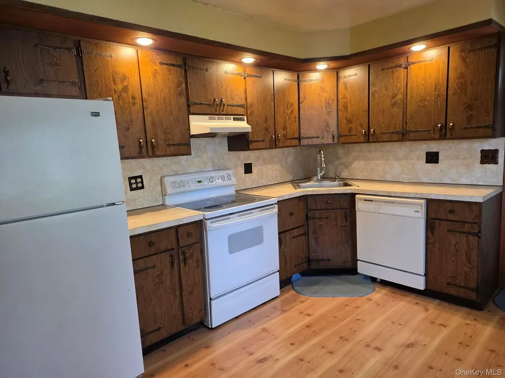 3106 Devon Avenue Medford NY 11763