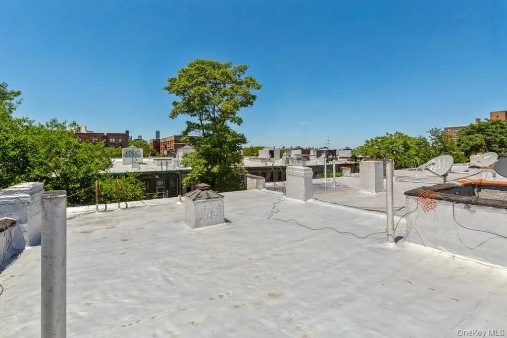 41-32 53rd Street Flushing NY 11377