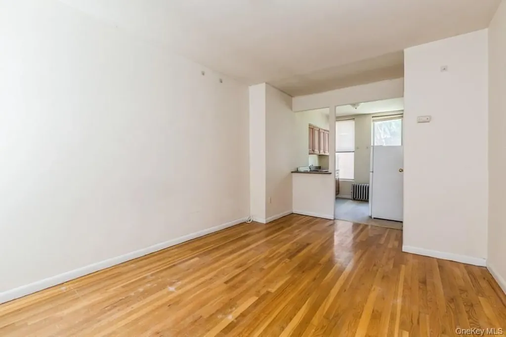 41-32 53rd Street Flushing NY 11377