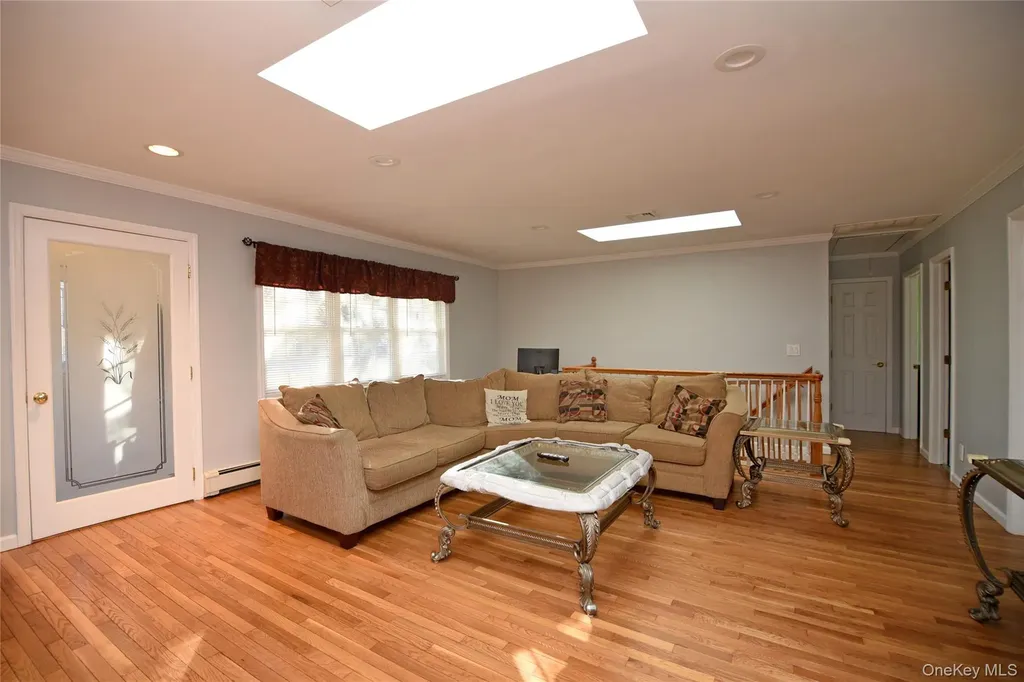 11 Lakeview Terrace Mahopac NY 10541