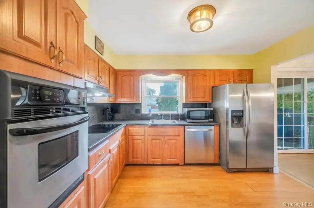 1399 Ackerson Boulevard Bay Shore NY 11706
